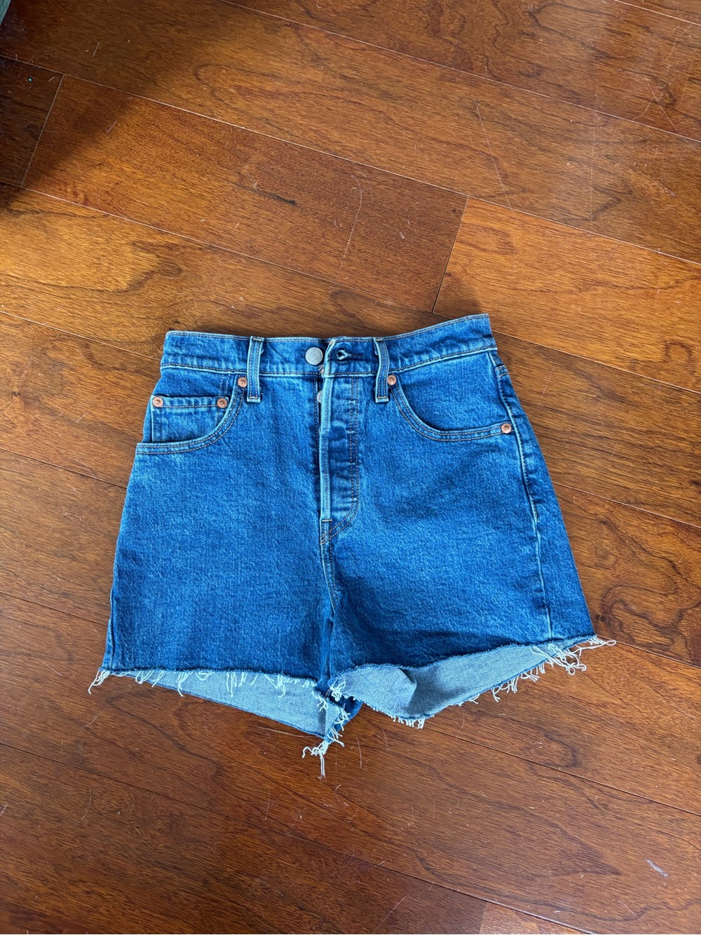 Levi’s Ribcage High-Waist Dark Blue Denim Shorts - Size 25 - Picture 3 of 4